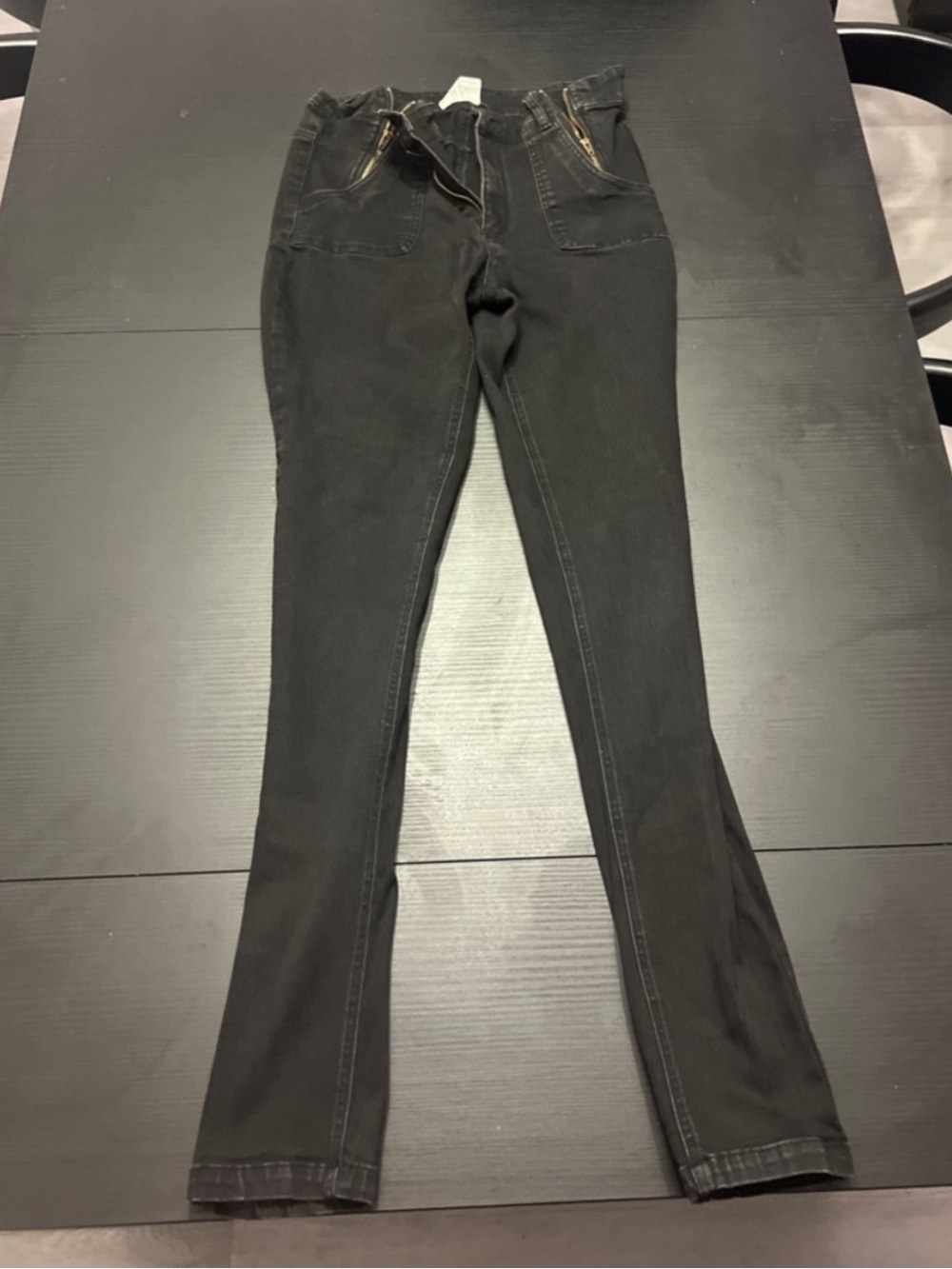 The Mumsie maternity and postpartum Skinny Jeans in Black - Slim Fit. Sold out